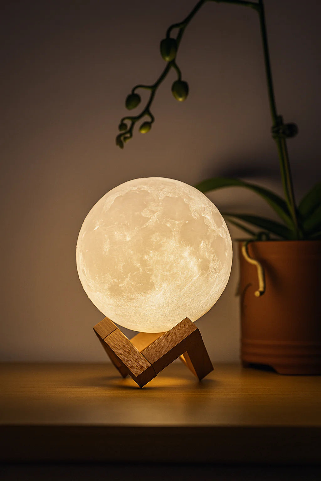 LunaSphere™  3D Moon Lamp Night Light with Wooden Stand – Realistic Lunar LED Lamp, Warm Glow Bedroom Light, Unique Gift for Kids & Home Décor